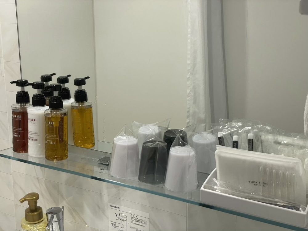 The BREAKFAST HOTEL MARCHE石垣島のハリウッドトリプルルーム16㎡