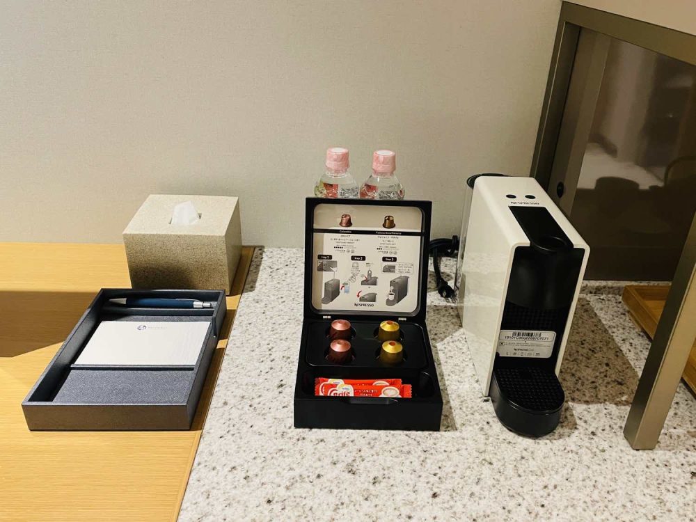 都ホテルのお部屋のドリンク