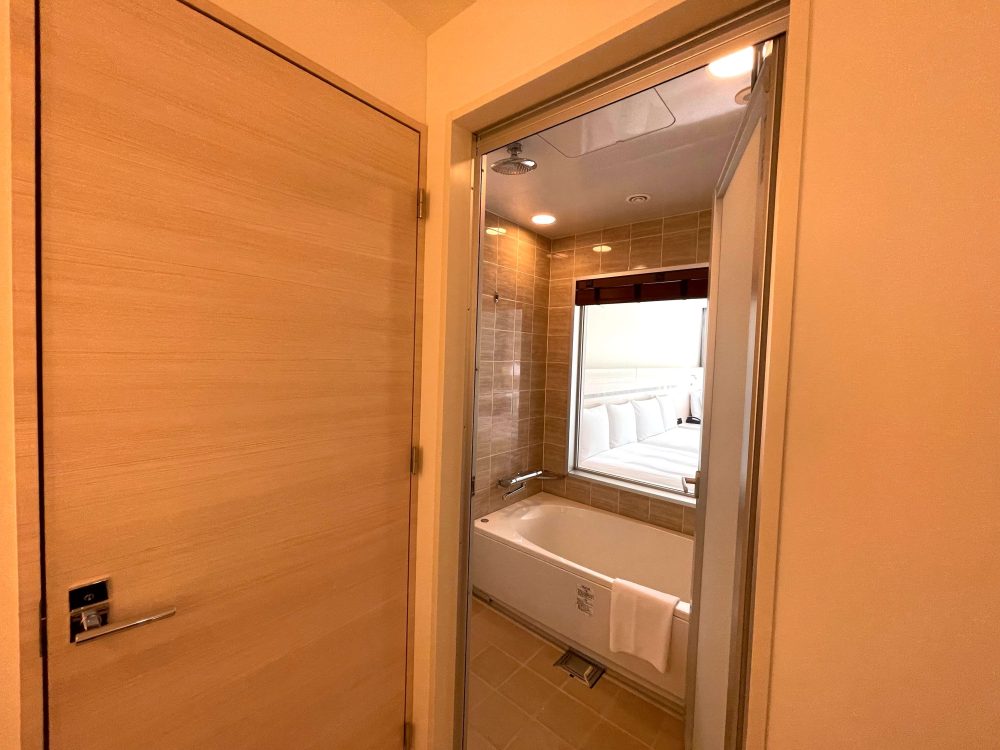 ヒルトン沖縄北谷リゾートのツインルームwith ガーデンの浴室