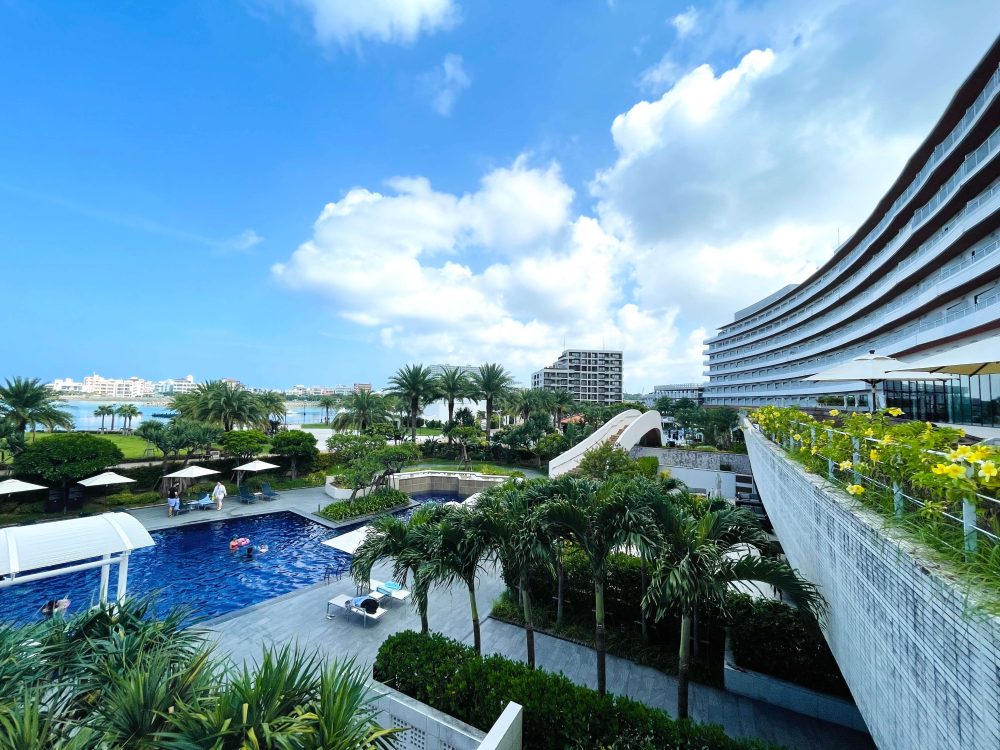 ヒルトン沖縄北谷リゾートのプール