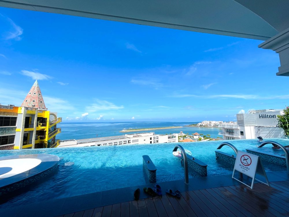 レクー沖縄北谷スパ&リゾートのプール