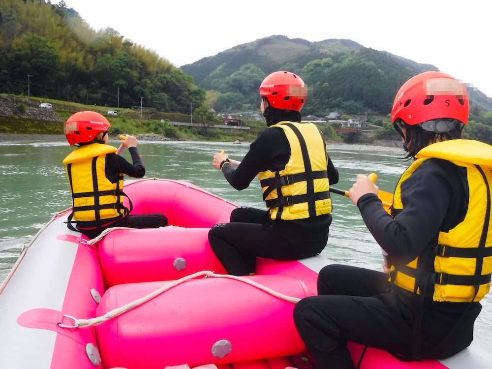 人吉市球磨川でラフティング