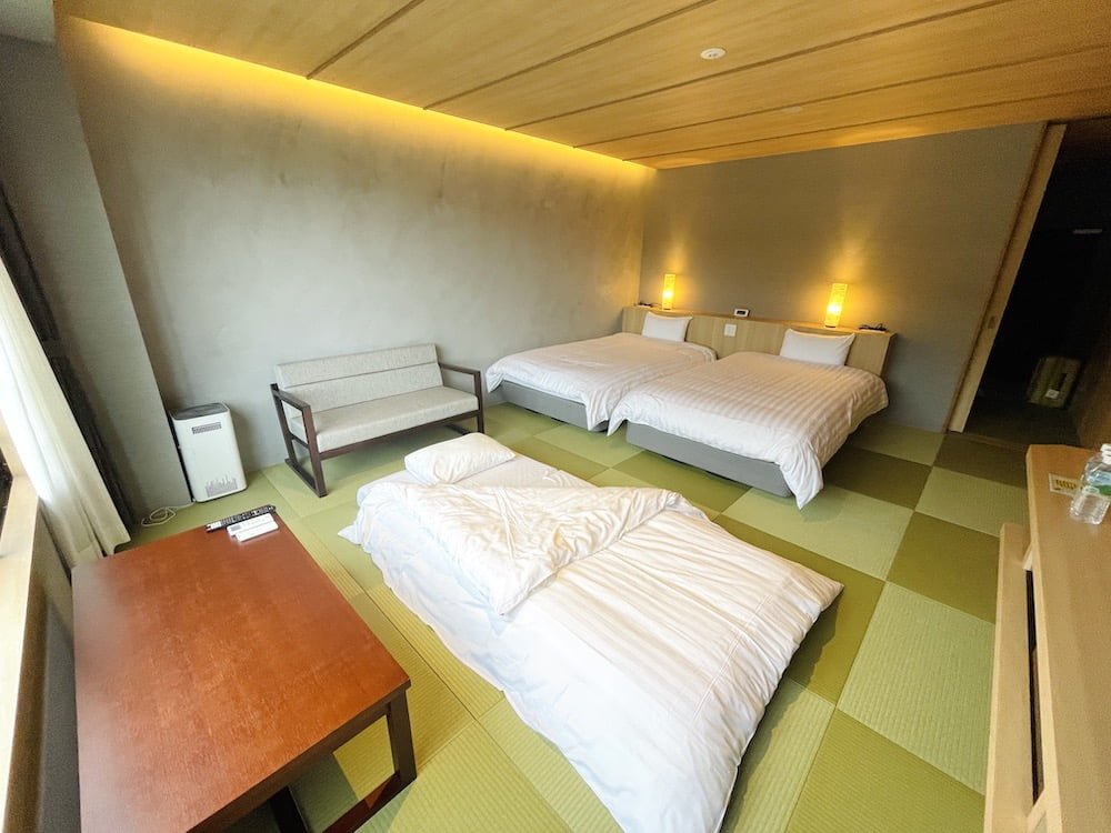 人吉温泉旅館 翠嵐楼の和モダン室