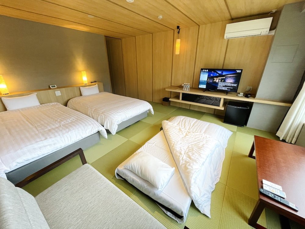 人吉温泉旅館 翠嵐楼の和モダン室